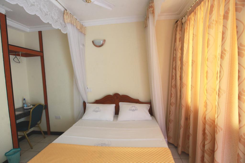 Coastgate Hotel Mombasa Extérieur photo